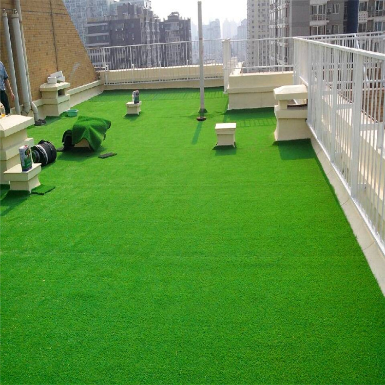 足球场人造草坪如何维护和保养
